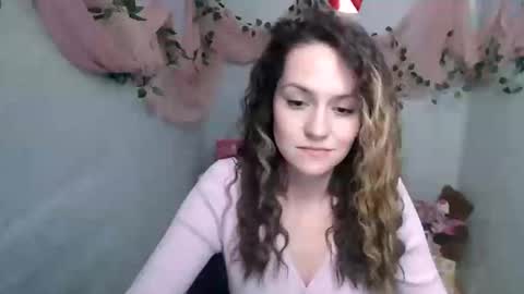 Lina online show from December 12, 8:47 am