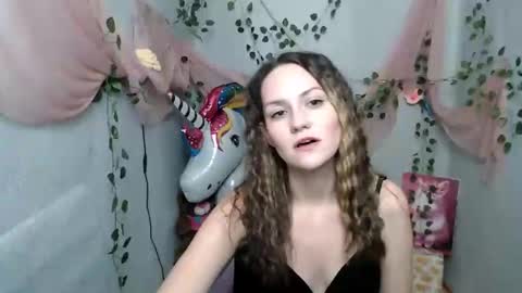 Lina online show from December 4, 6:22 am