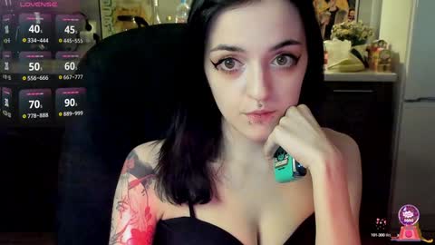 Snapshot of lina_tyaan chatting on January 24, 7:51 am Lina 3 1715622743 online show from January 24, 7:51 am