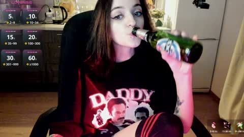 Snapshot of lina_tyaan chatting on December 25, 8:07 pm Lina 3 1715622743 online show from December 25, 8:07 pm