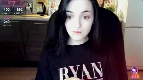 Snapshot of lina_tyaan chatting on February 10, 8:20 am Lina 3 1715622743 online show from February 10, 8:20 am