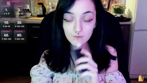 Snapshot of lina_tyaan chatting on March 6, 8:30 am Lina 3 1715622743 online show from March 6, 8:30 am