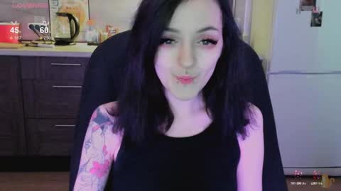 Lina 3  1715622743 online show from October 6, 7:25 am