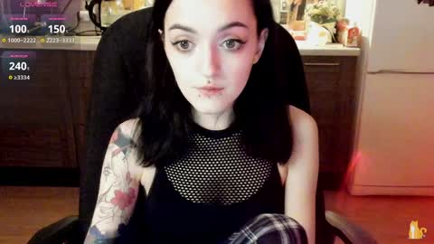 Snapshot of lina_tyaan chatting on January 4, 3:17 pm Lina 3 1715622743 online show from January 4, 3:17 pm