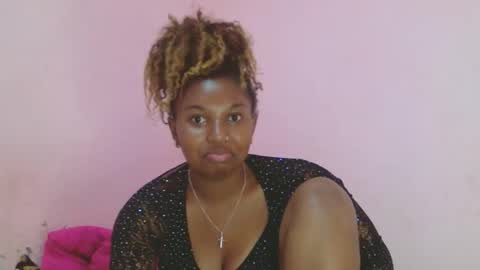 linah1123 online show from October 2, 11:21 pm