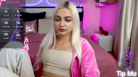 Snapshot of linalirian chatting on October 19, 2:30 pm I am Lina online show from October 19, 2:30 pm