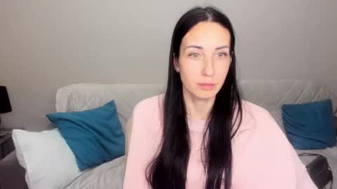 LinaLivee online show from January 18, 3:52 pm