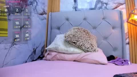 L I N A  online show from November 4, 11:21 pm