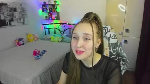 Lina online show from April 17, 8:55 pm