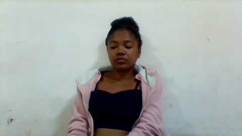 linda4504 online show from August 8, 11:24 pm