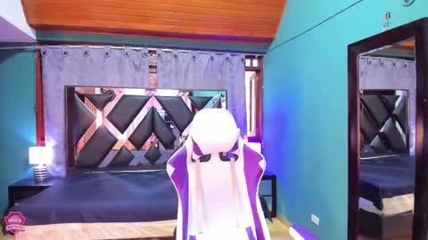 Snapshot of linda4petite chatting on March 10, 6:34 pm  Linda  online show from March 10, 6:34 pm