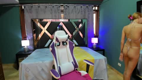 Snapshot of linda4petite chatting on January 28, 6:07 pm  Linda  online show from January 28, 6:07 pm