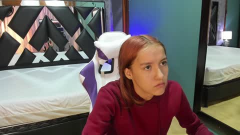 Snapshot of linda4petite chatting on December 29, 11:07 am  Linda  online show from December 29, 11:07 am