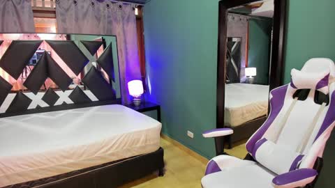 Snapshot of linda4petite chatting on January 22, 6:10 pm  Linda  online show from January 22, 6:10 pm