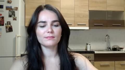 Linda online show from October 26, 7:42 pm