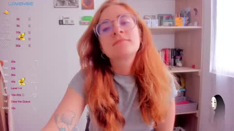 Snapshot of linda_giggle chatting on February 23, 6:07 pm Giggles online show from February 23, 6:07 pm