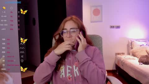 Snapshot of linda_giggle chatting on February 3, 12:47 am Giggles online show from February 3, 12:47 am