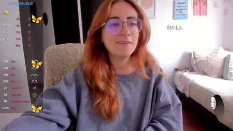 Snapshot of linda_giggle chatting on January 28, 1:05 pm Giggles online show from January 28, 1:05 pm