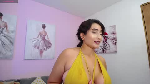 Snapshot of linda_morgan1 chatting on January 21, 12:07 pm Maria Paula online show from January 21, 12:07 pm
