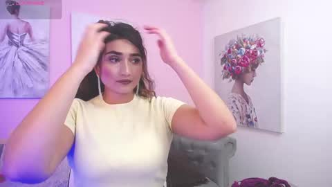 Snapshot of linda_morgan1 chatting on October 22, 12:21 pm Maria Paula online show from October 22, 12:21 pm