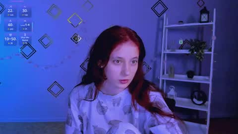 linda_save online show from May 17, 7:35 pm