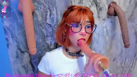 Snapshot of linda_sofi__ chatting on October 10, 7:52 pm linda_sofi__ online show from October 10, 7:52 pm