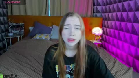 Snapshot of linda_zimmermann chatting on September 18, 7:51 am linda_zimmermann online show from September 18, 7:51 am