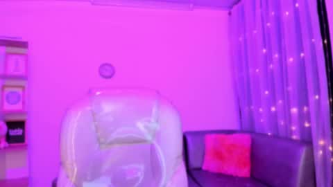 Snapshot of lindaa_miller chatting on December 27, 4:47 am linda miller online show from December 27, 4:47 am
