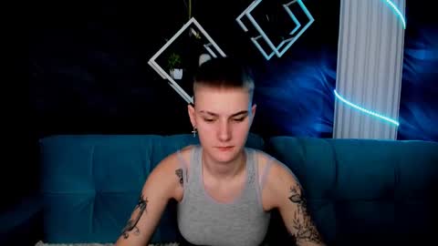 lindabryantt online show from March 12, 3:24 am