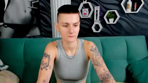 lindabryantt online show from February 14, 10:07 am