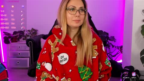 Linda  --  online show from December 11, 9:55 pm