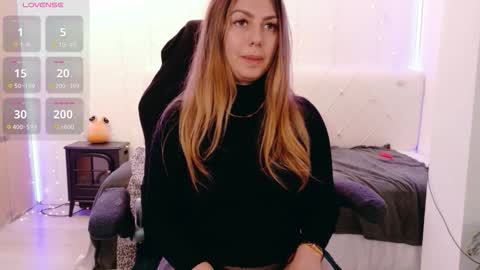 Linda  --  online show from March 26, 5:58 pm