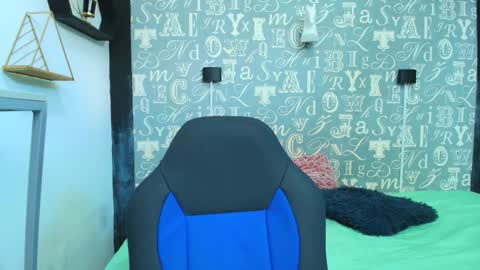 Snapshot of lindsey8 chatting on October 24, 2:13 pm Lindsey online show from October 24, 2:13 pm