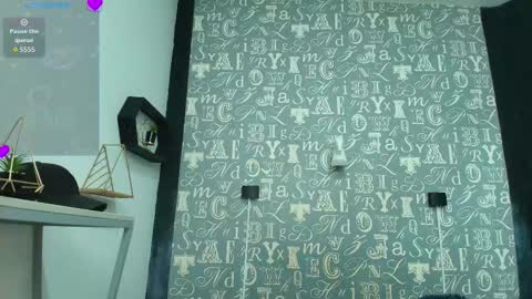  Lindsey  online show from November 22, 12:08 pm