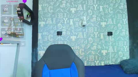 Snapshot of lindsey8 chatting on October 20, 3:59 pm Lindsey online show from October 20, 3:59 pm