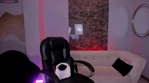 Lin  online show from September 21, 4:44 am