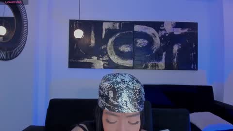 Lin  online show from December 20, 8:12 pm