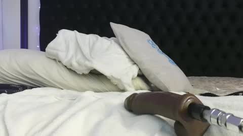 Lindzay online show from September 27, 1:07 pm