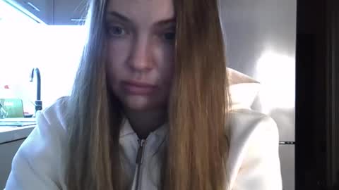 Anna online show from October 15, 6:32 pm