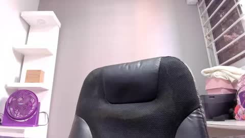 Lindsy online show from September 22, 7:23 pm