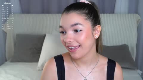 Snapshot of linettedennett chatting on October 23, 11:38 am Kate online show from October 23, 11:38 am