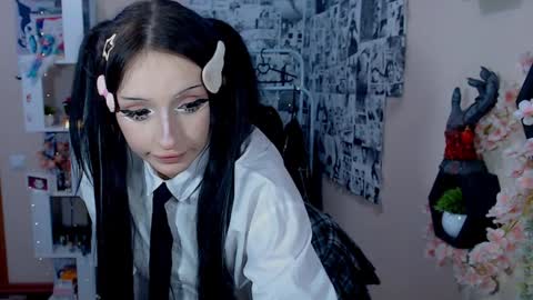 Snapshot of liniq chatting on December 7, 8:38 pm Lina online show from December 7, 8:38 pm