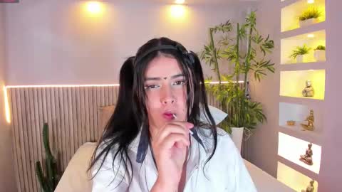 Linna online show from November 1, 5:00 am