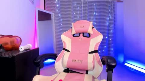     online show from September 18, 11:58 pm