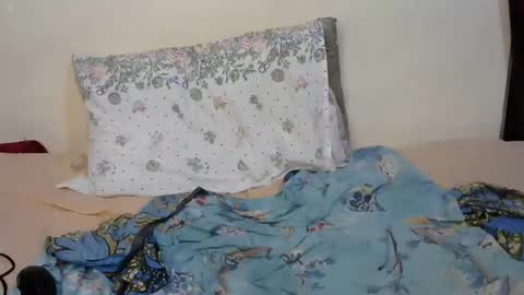 lionesss_ online show from October 14, 7:16 pm