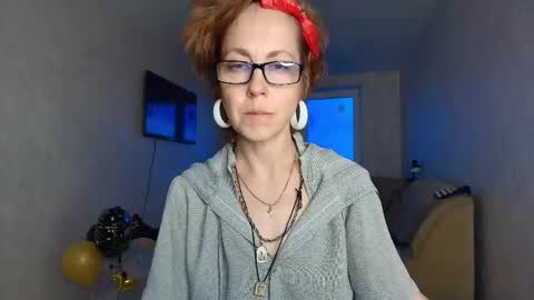 Liora Weiss online show from May 13, 4:46 pm