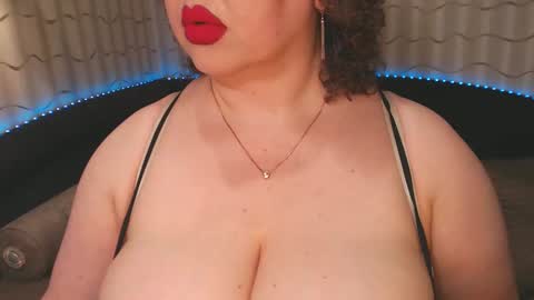 LIpsAddiction online show from January 31, 3:00 pm