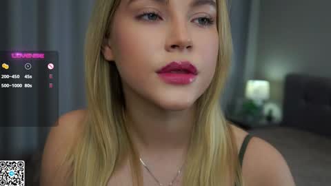 Amelia online show from December 12, 11:14 pm