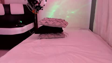 Snapshot of liry_kim chatting on September 23, 8:40 pm liry online show from September 23, 8:40 pm