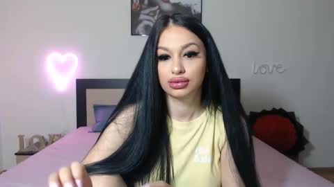 Snapshot of lisa104739 chatting on February 22, 9:10 pm Lisa online show from February 22, 9:10 pm